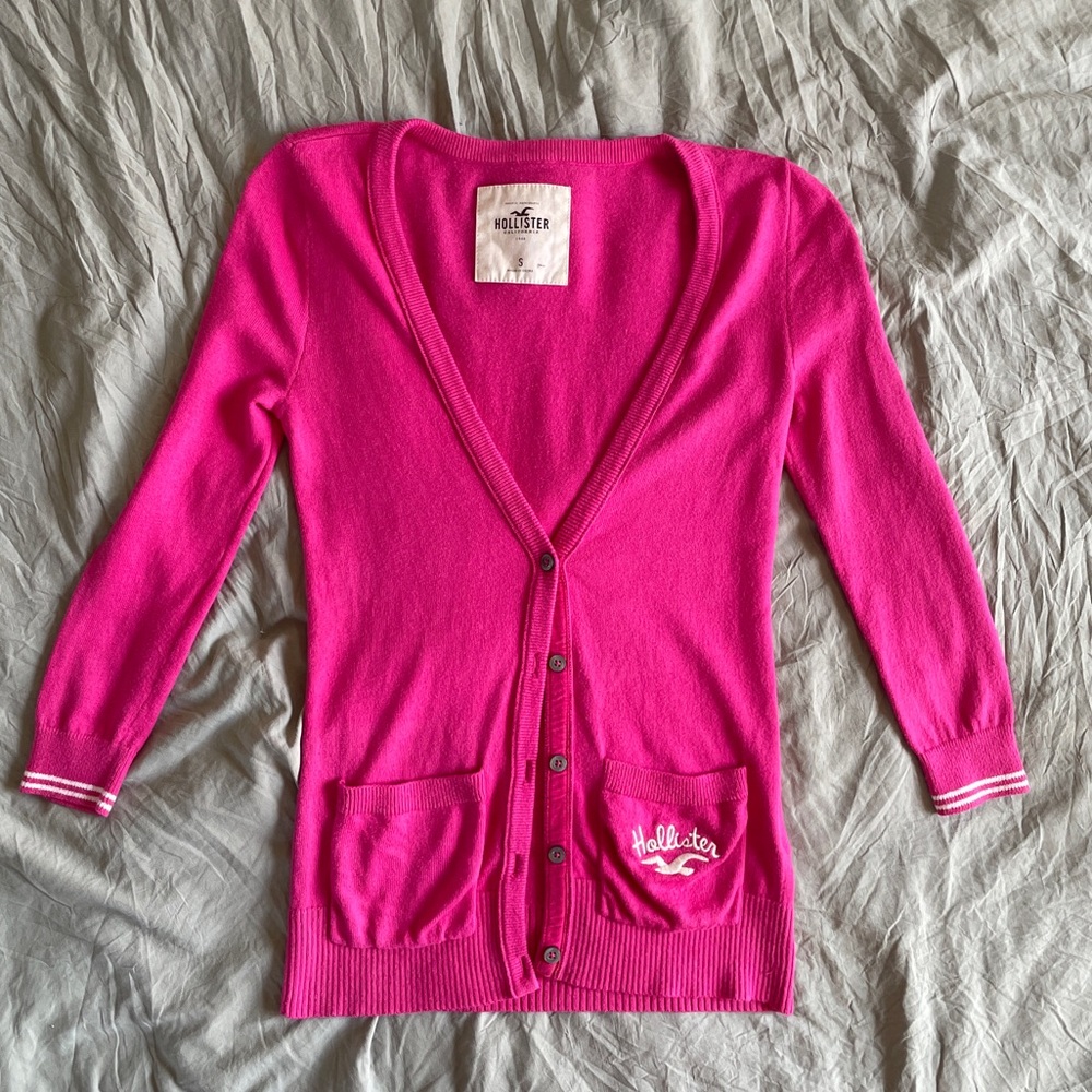 Early 2000s Hollister Women's Vibrant Pink Cardigan